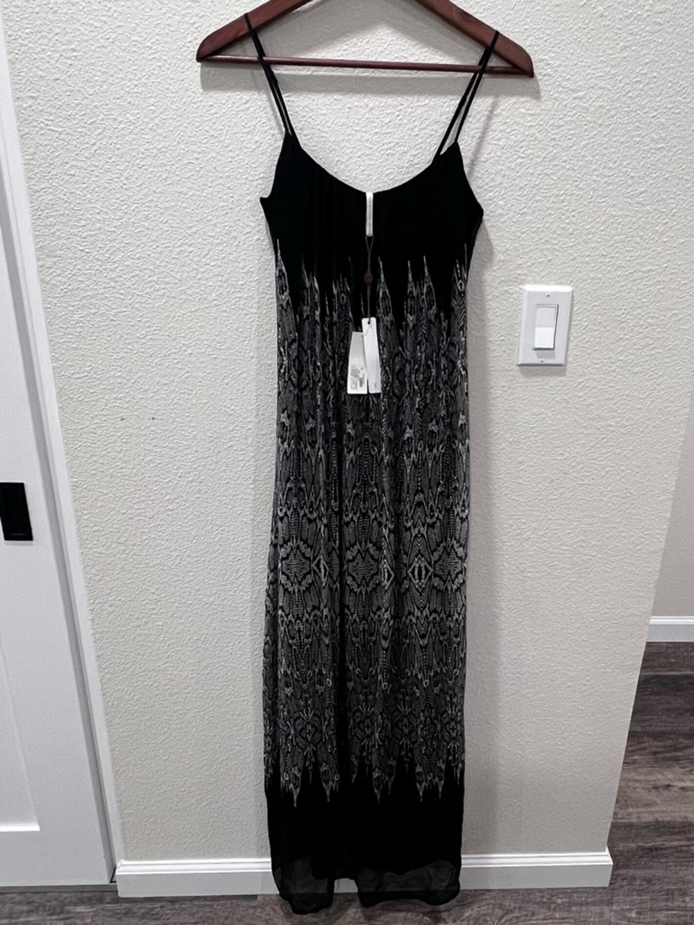 Twelfth Street by Cynthia Vincent Maxi Dress Women's Size S Black Silk 100%  NWT